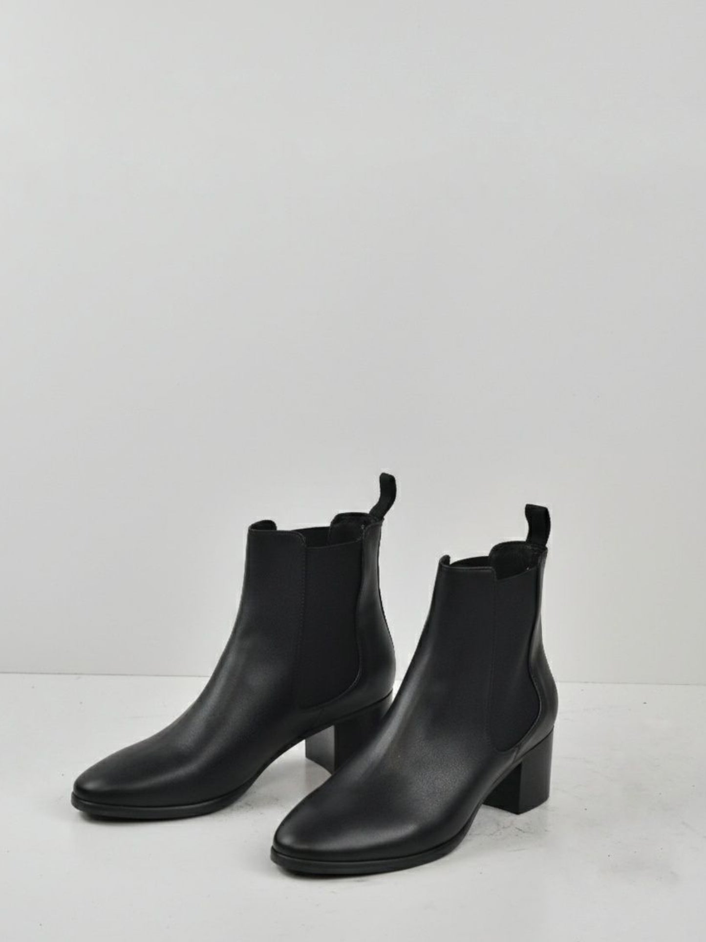 Almond Toe Chelsea Boots