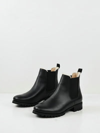 Vegan Women's Luxe Insulated Deep Tread Chelsea Boots | Will's Vegan Store