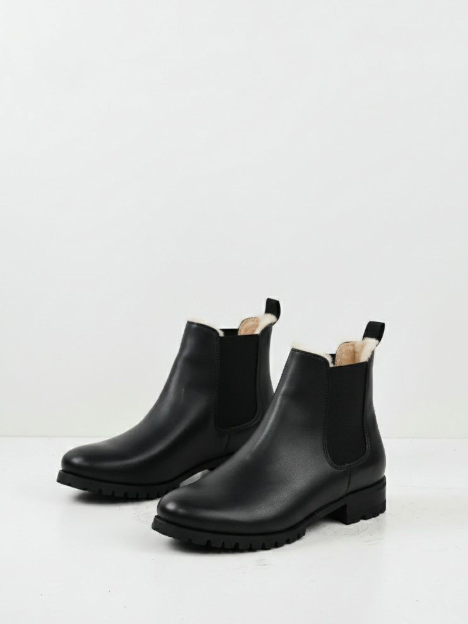 Vegan Women's Luxe Insulated Deep Tread Chelsea Boots | Will's Vegan Store