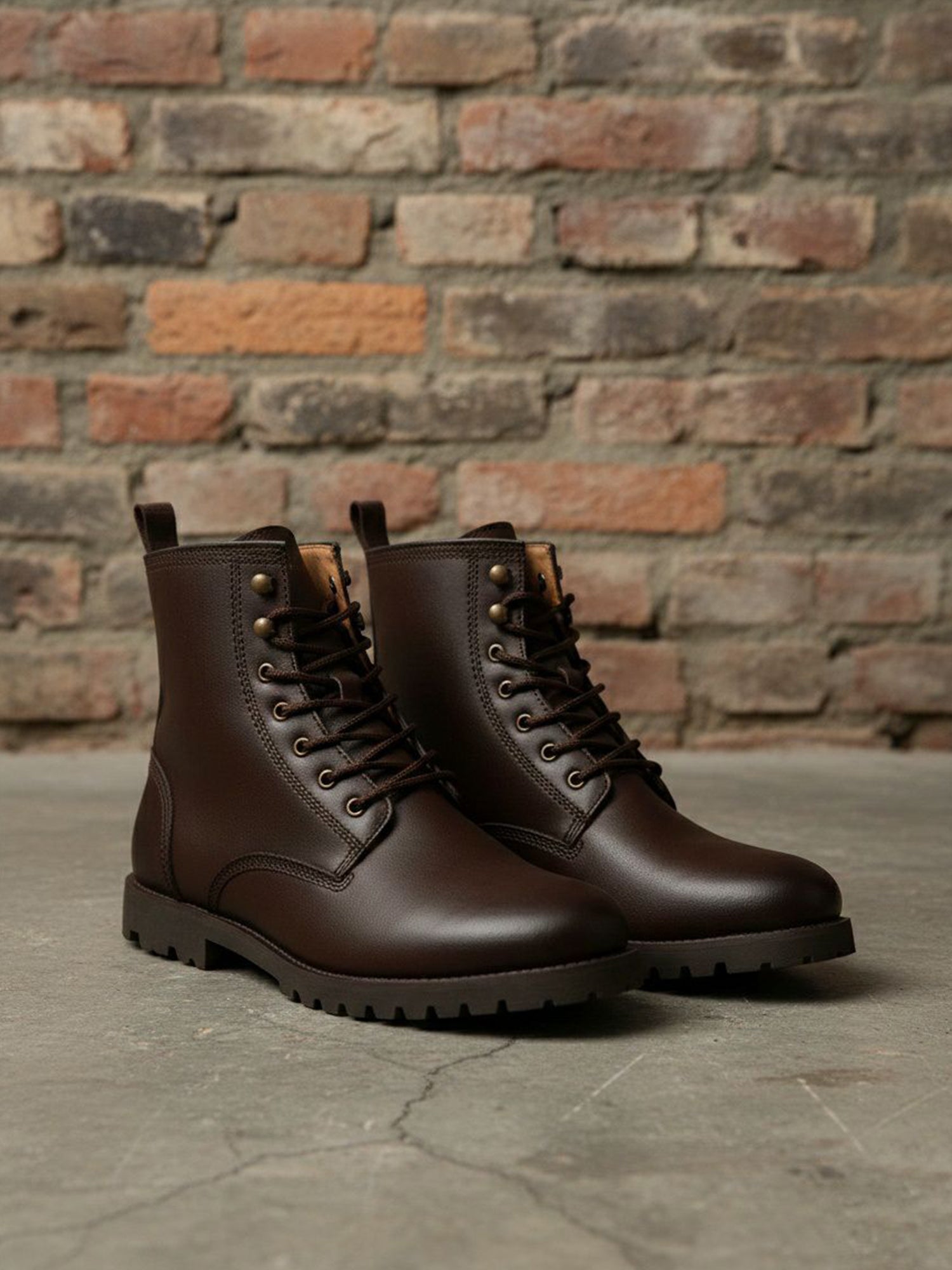 Will’s Vegan Store lace up boots Lace Up Boots with Track Sole | Vegan Women main image 3